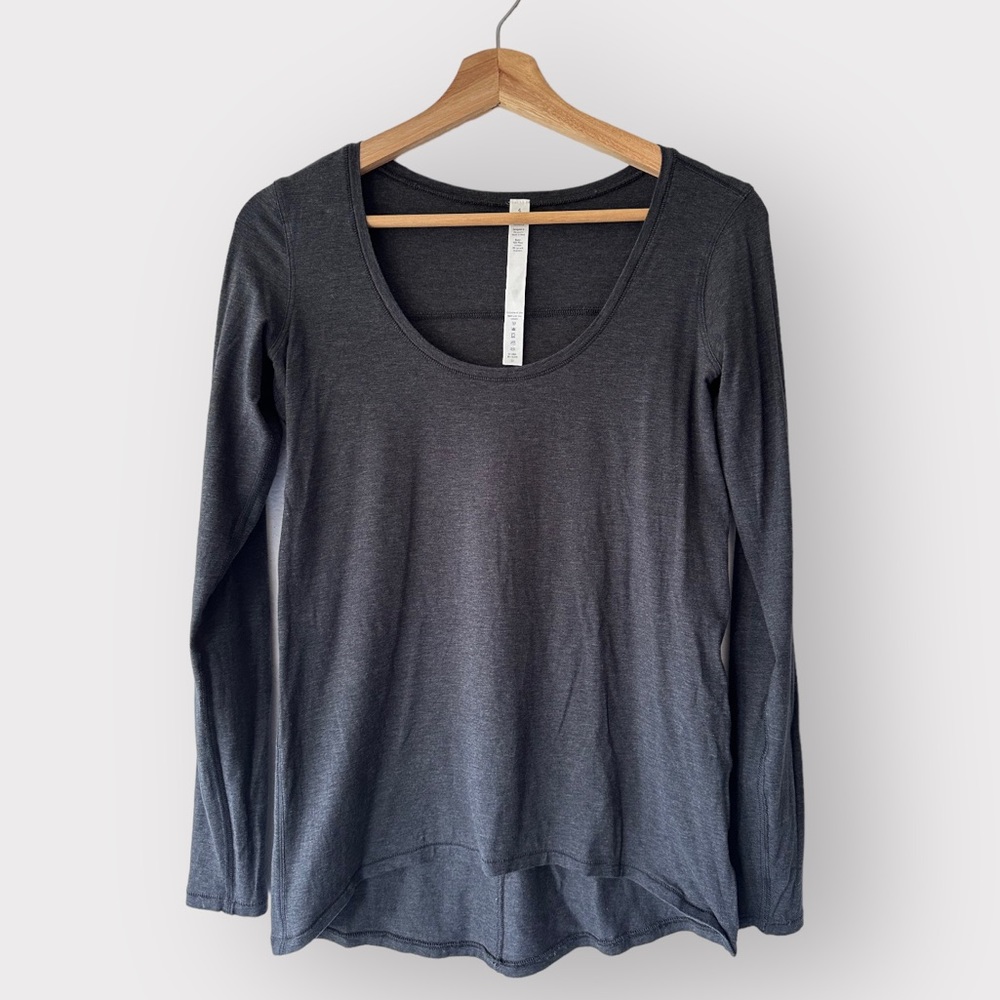 Lululemon along Sleeve, Size 4